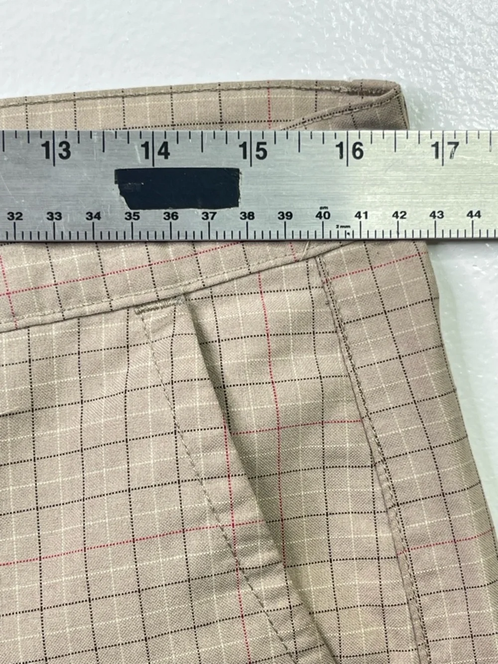 Vintage KR3W Laredo Tan Grid Plaid Skateboard Shorts Y2K Graffiti Lining Size 32